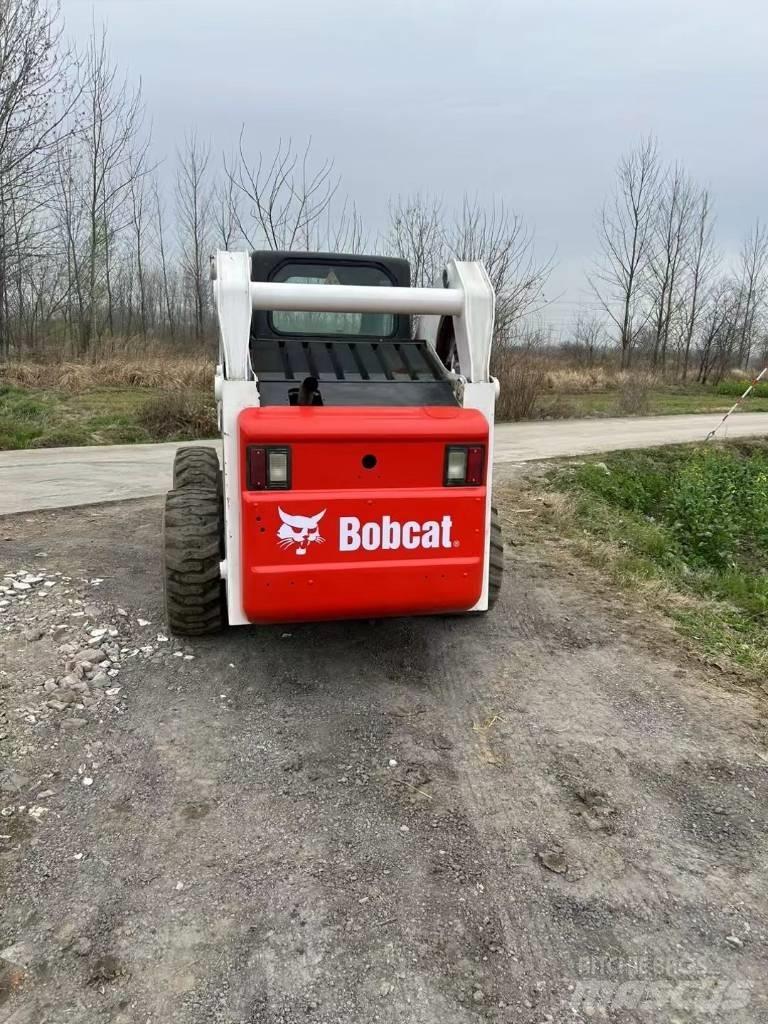 Bobcat S 300 Carregadoras de direcção deslizante