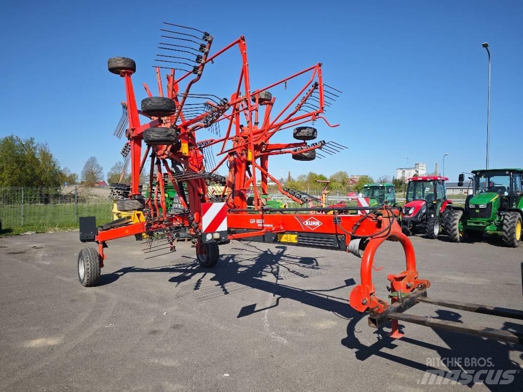 Kuhn GA 8121 Gadanheiras-fileiras