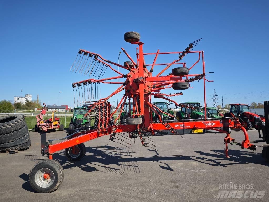 Kuhn GA 8121 Gadanheiras-fileiras