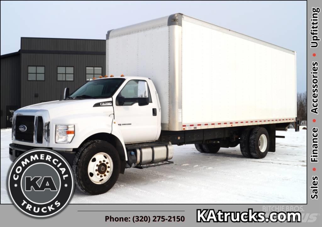 Ford F 750 Camiões de caixa fechada