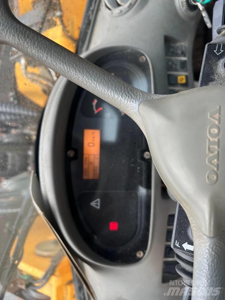 Volvo L 220 E Pás carregadoras de rodas