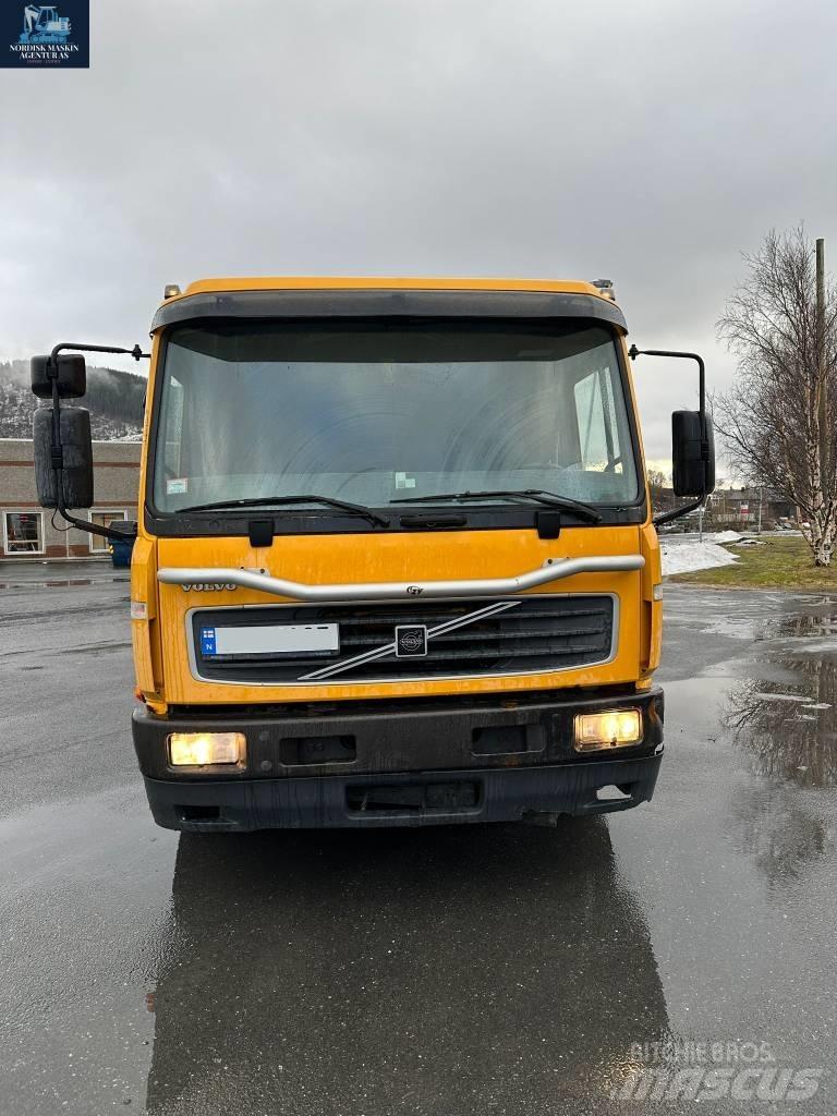 Volvo FL 250 Camiões grua