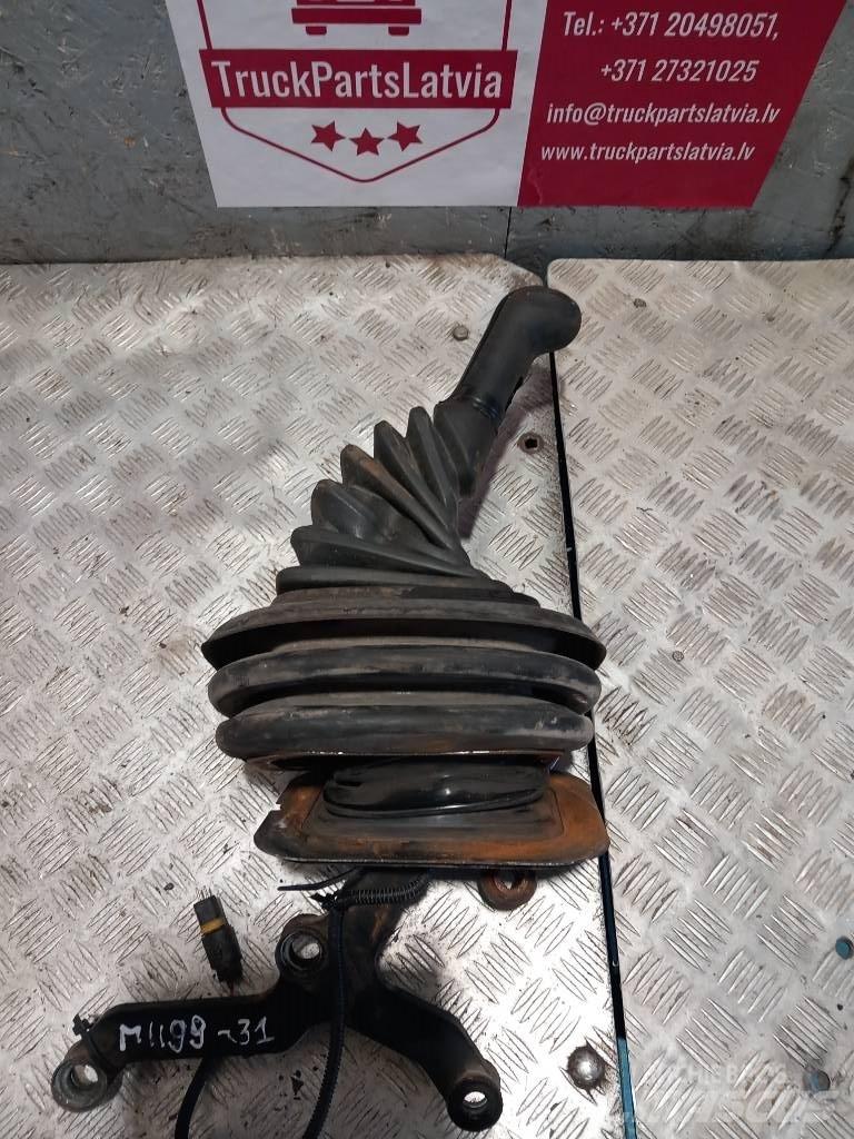 MAN TGM  81326056126 Cabines e interior