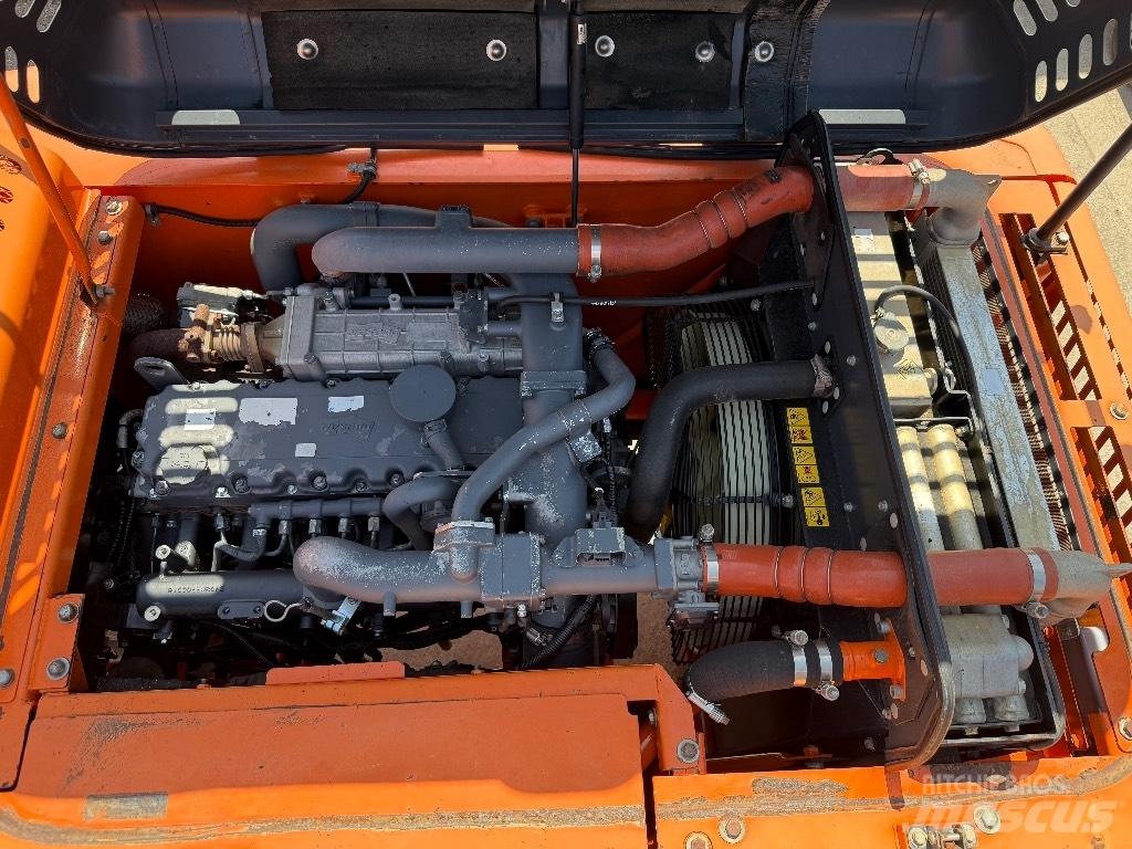  Dossan DX 225LC 3 Escavadoras de rastos