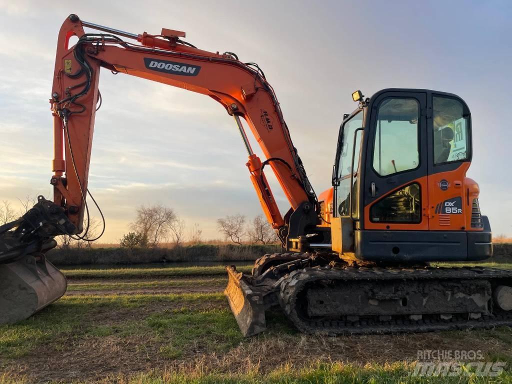 Doosan DX 85 R-3 Escavadoras Midi 7t - 12t