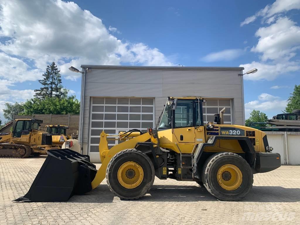 Komatsu WA 320-5H Pás carregadoras de rodas