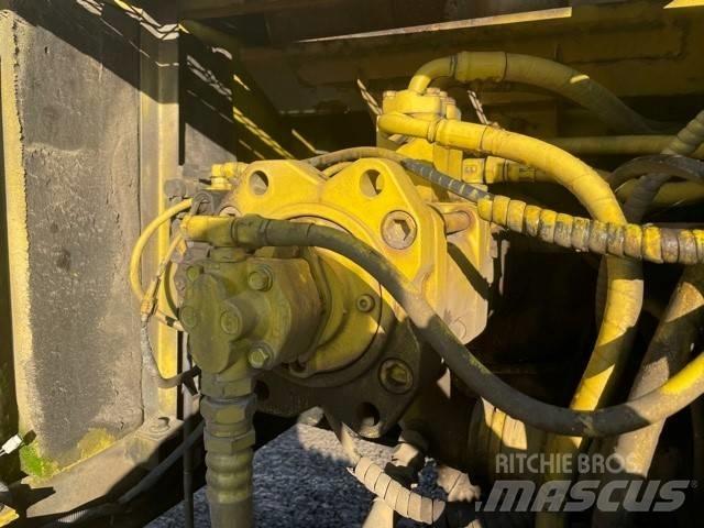 Kobelco SK 220 LC Escavadoras de rastos