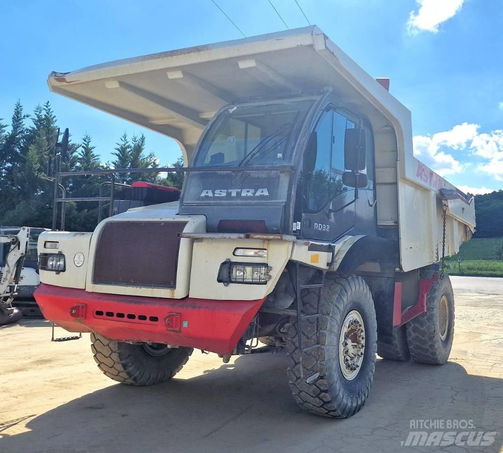 Astra RD 32 C Camiőes dumper basculantes rígidos