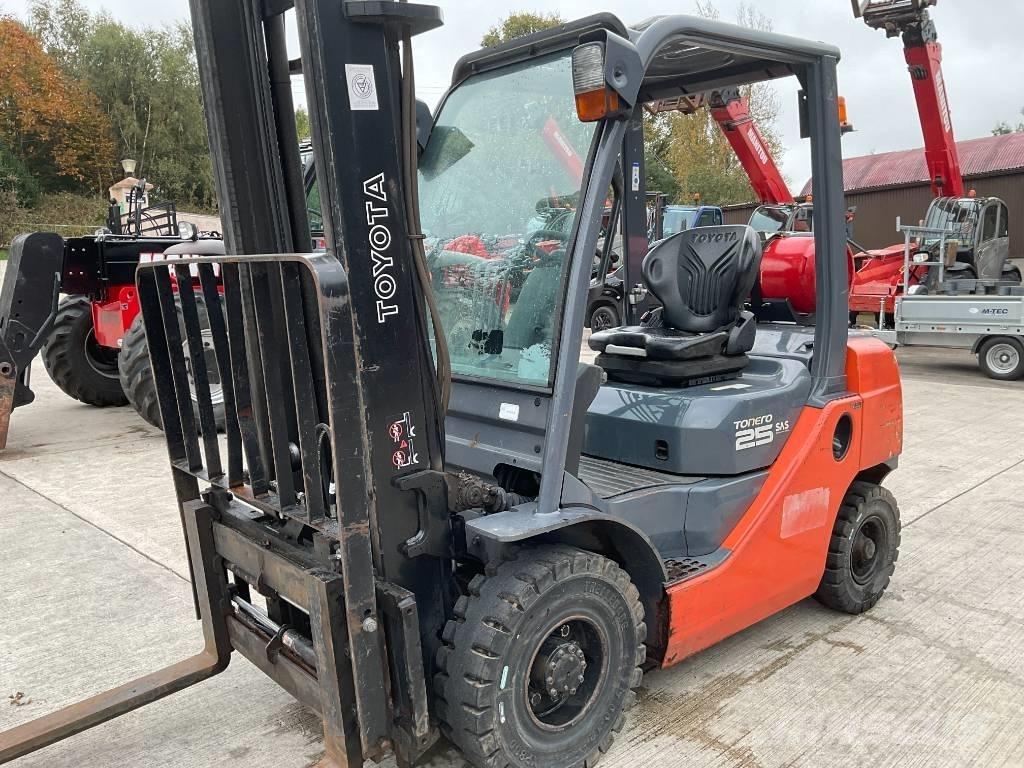 Toyota 02-8 FGF 25 Empilhadores a gás