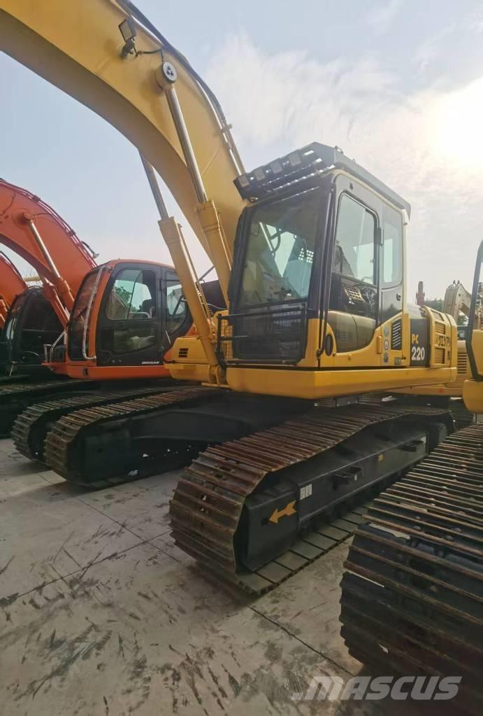 Komatsu PC 220-8 Escavadoras de rastos