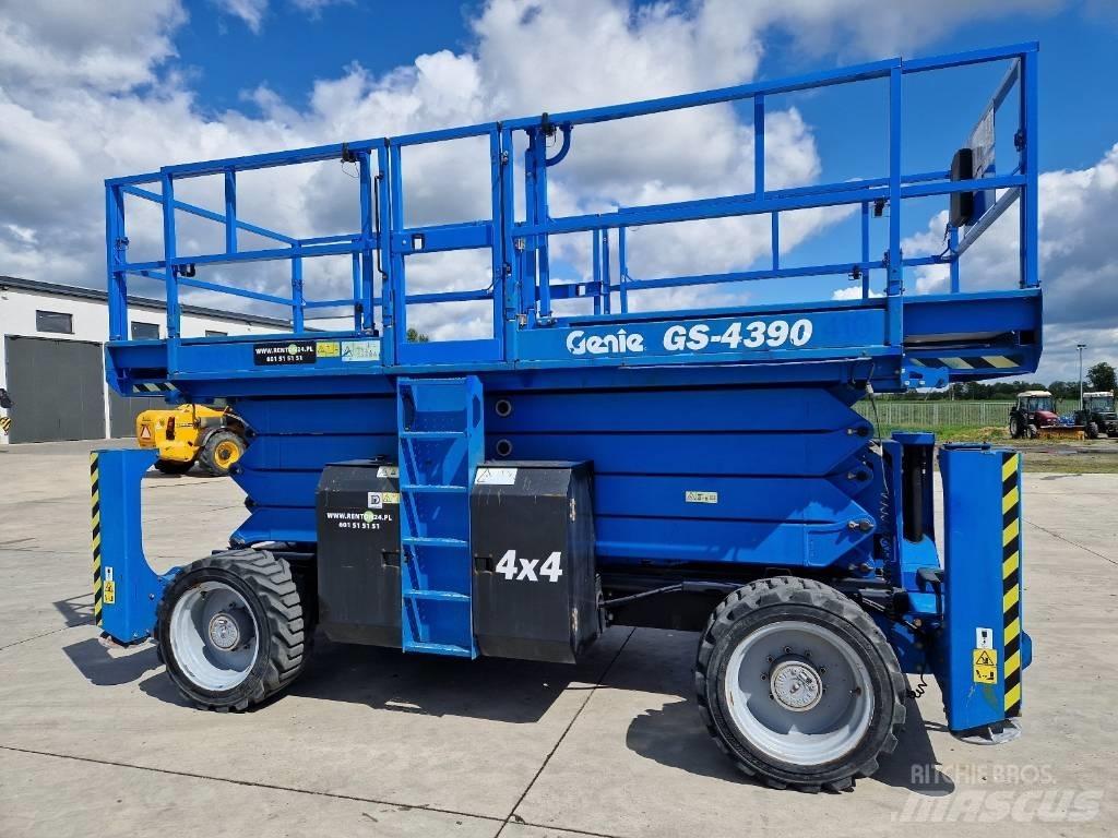 Genie GS 4390  RZ111 Elevadores de tesoura