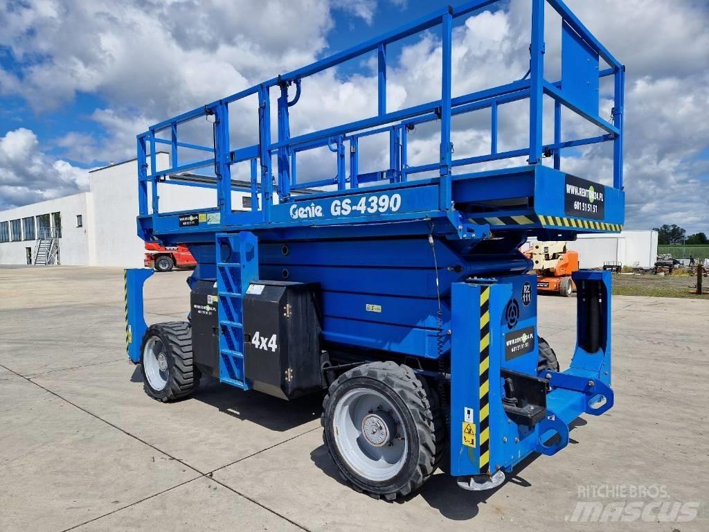 Genie GS 4390  RZ111 Elevadores de tesoura