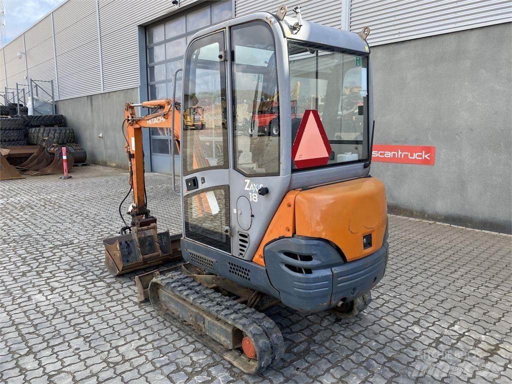 Hitachi ZX18 Escavadoras de rodas