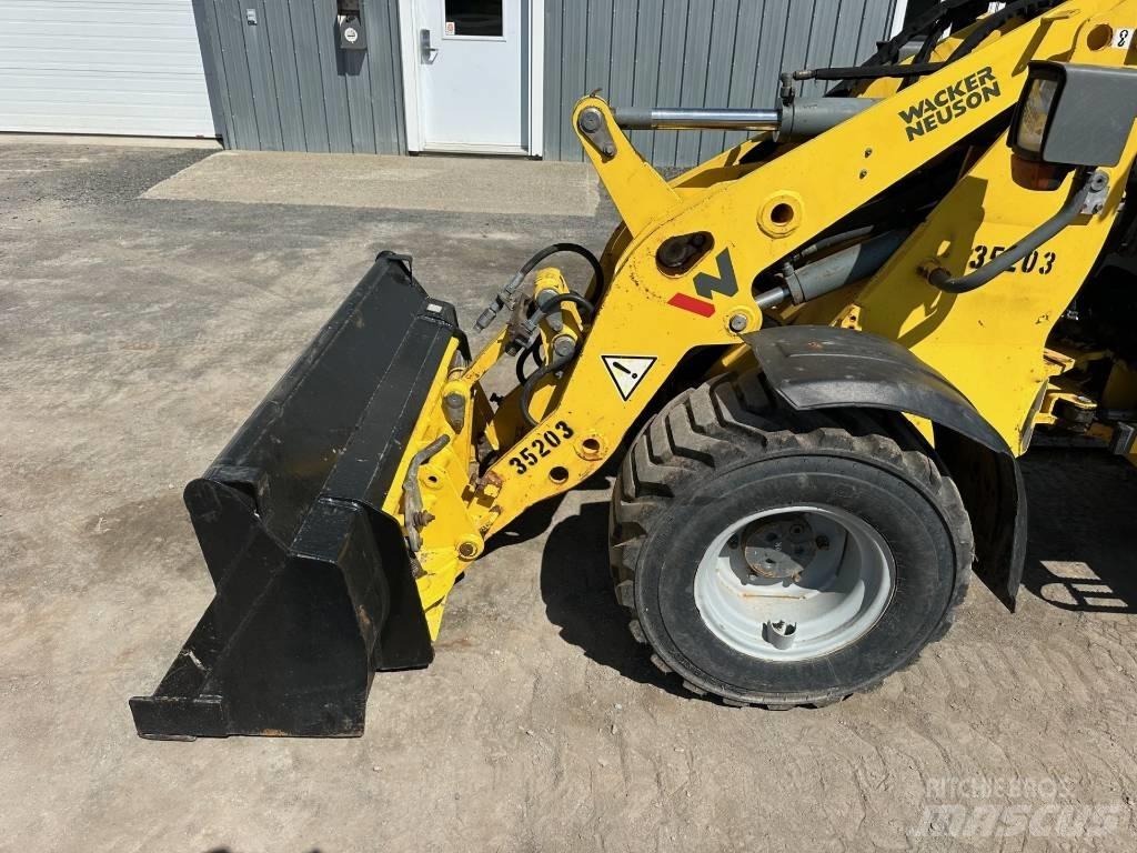 Wacker Neuson WL 30 Pás carregadoras de rodas