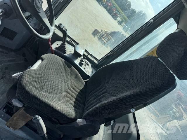 Komatsu WA 250-5 Pás carregadoras de rodas