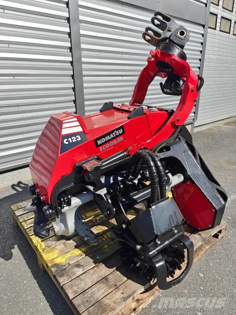 Komatsu C 123 Cabeças de ceifeiras