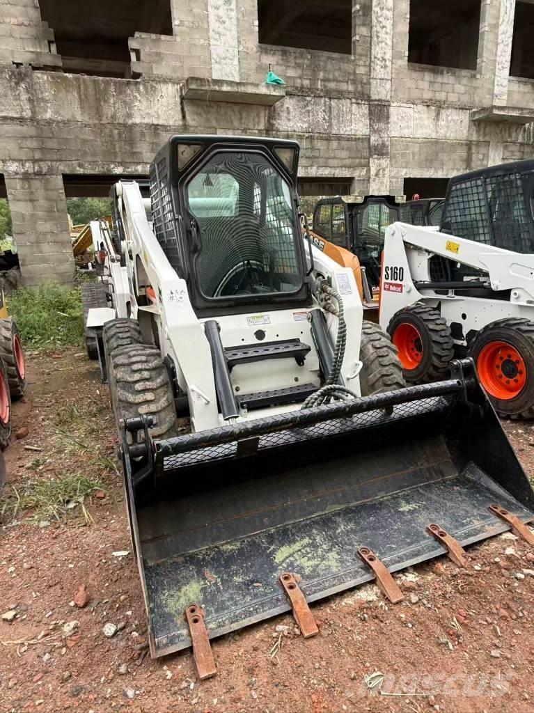 Bobcat S 300 Carregadoras de direcção deslizante