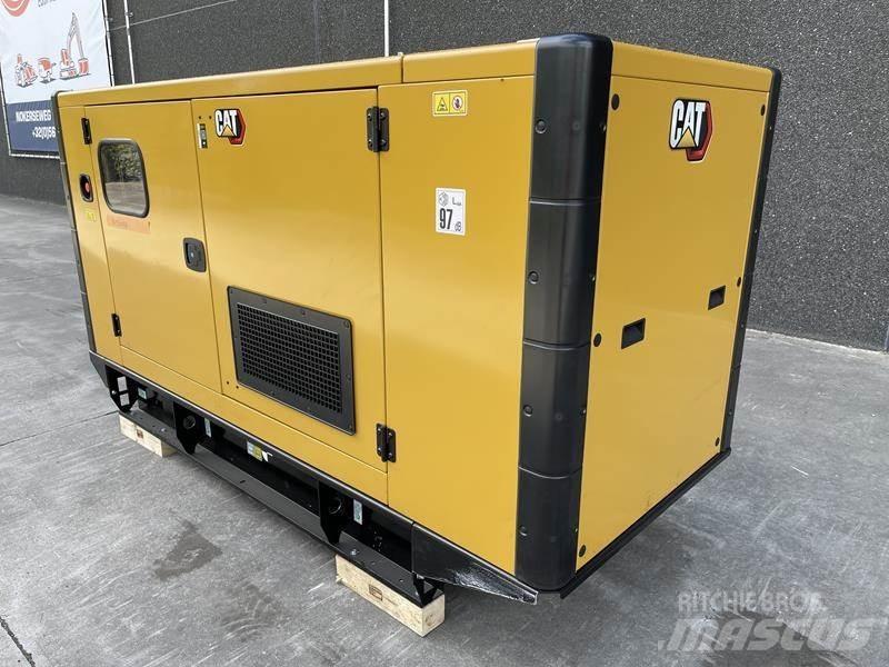 CAT DE 110 E 2 Geradores Diesel