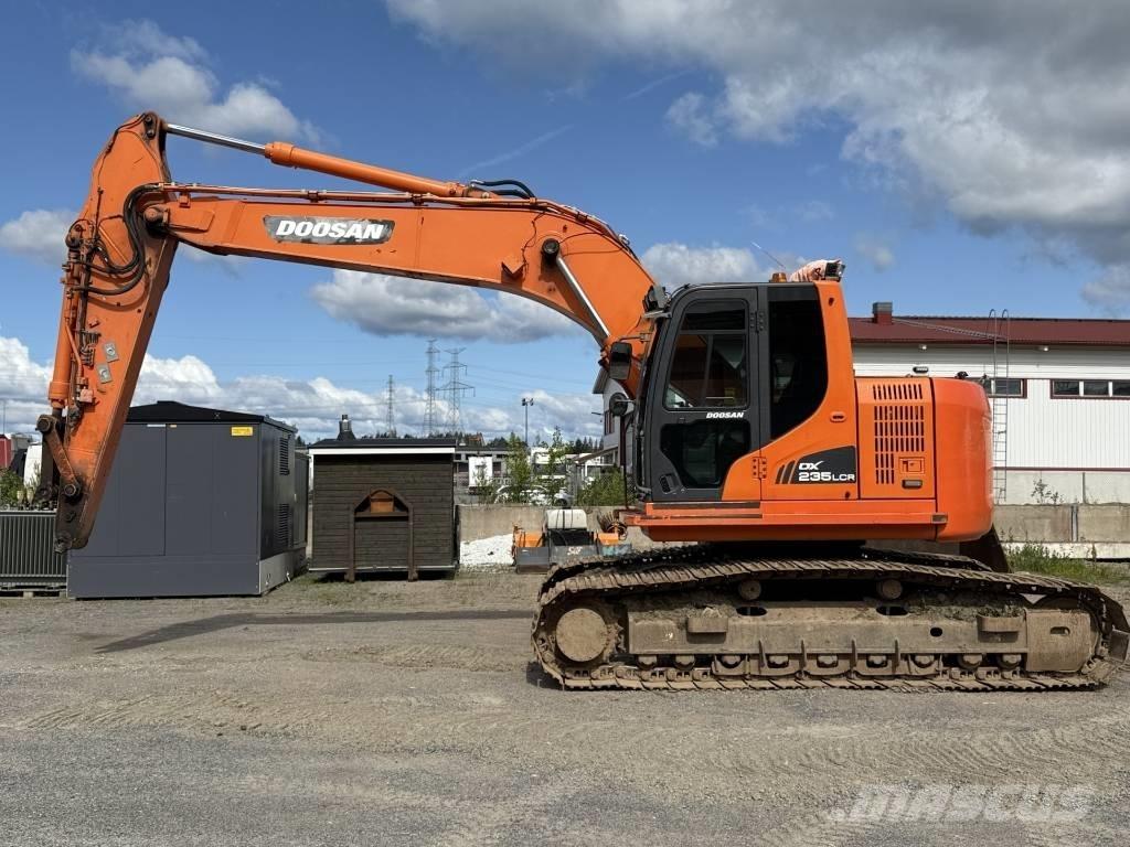 Doosan DX 235 LC Escavadoras de rastos