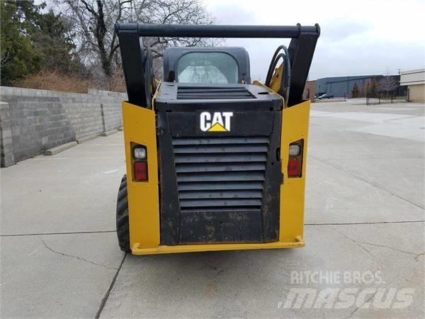 CAT 272 D Carregadoras de direcção deslizante