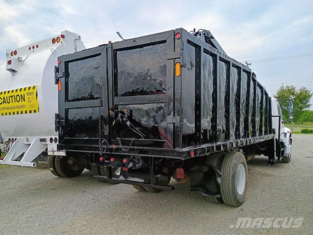 International 4300 Garras