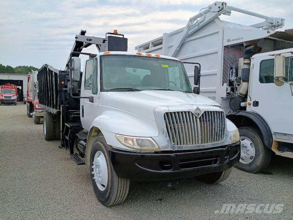 International 4300 Garras