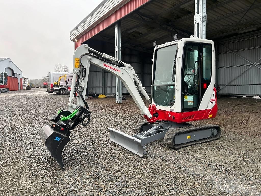 Takeuchi TB320 Mini Escavadoras <7t