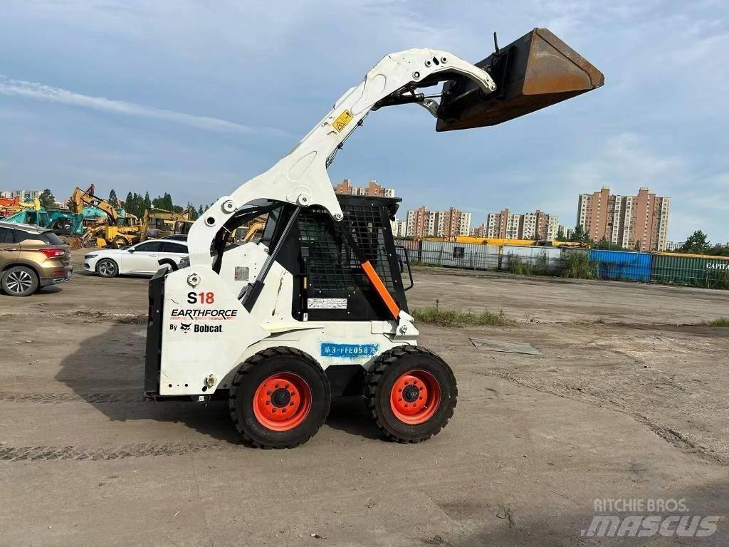 Bobcat S18 Carregadoras de direcção deslizante