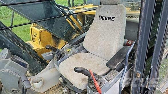 John Deere 210G LC Escavadoras de rastos