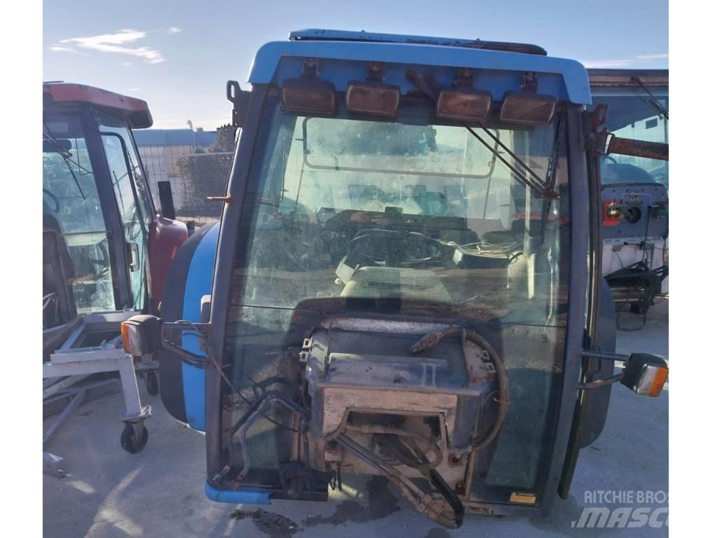 Landini Legend 115 Cabines e interior