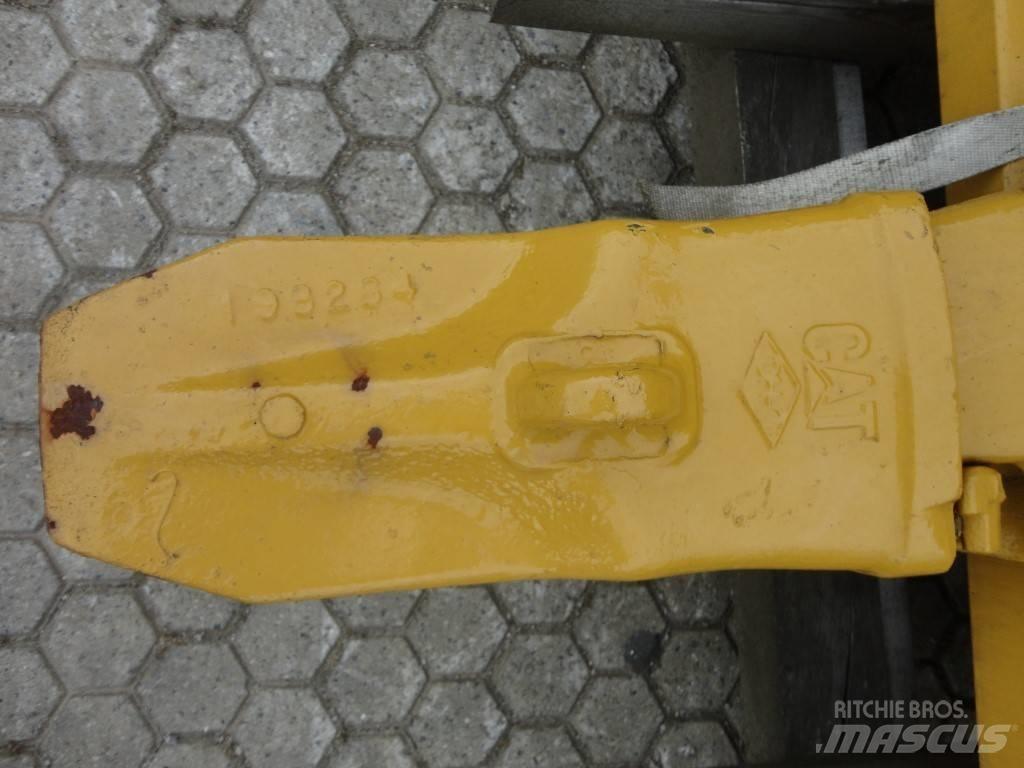 CAT 374 CAT bucket Baldes
