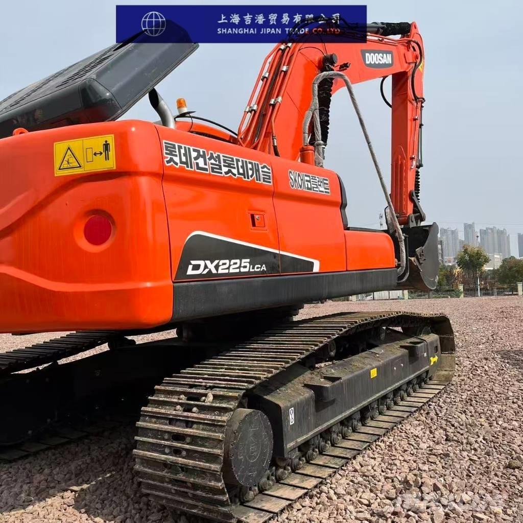 Doosan DX 225 Escavadoras de rastos