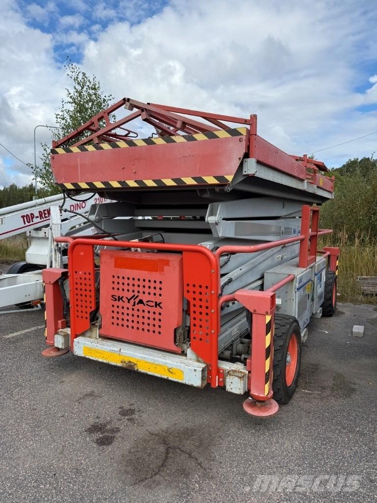 SkyJack SJ 9250 RT Elevadores de tesoura