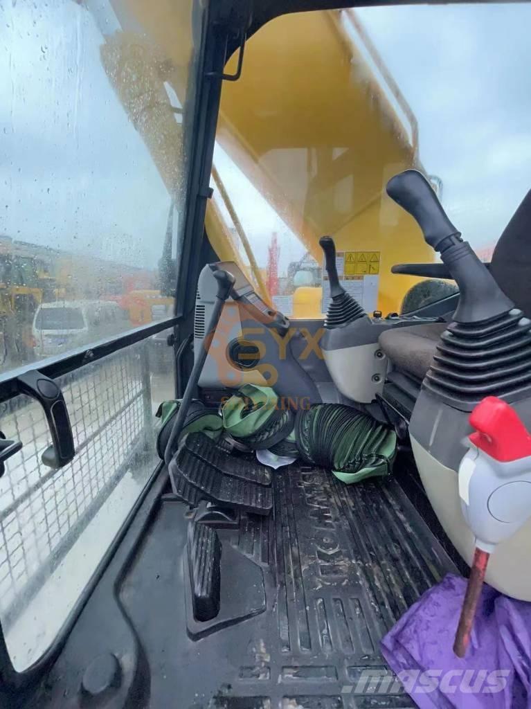 Komatsu PC 220-8 Escavadoras de rastos