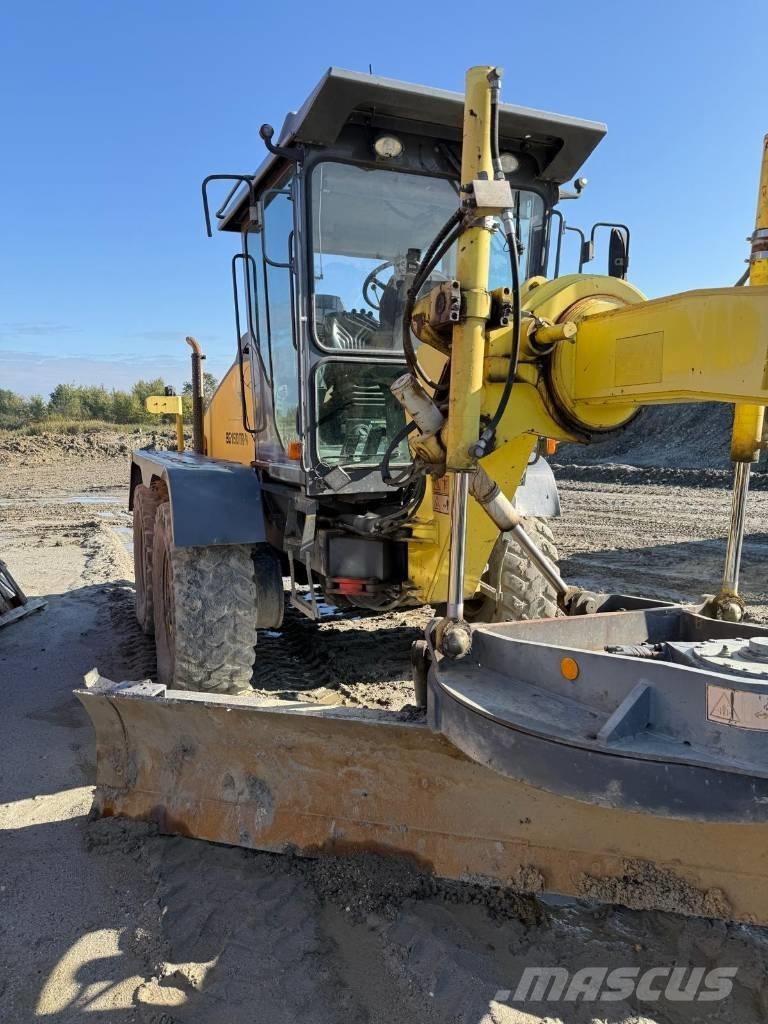 HBM BG 140 TA - 4 Motoniveladoras