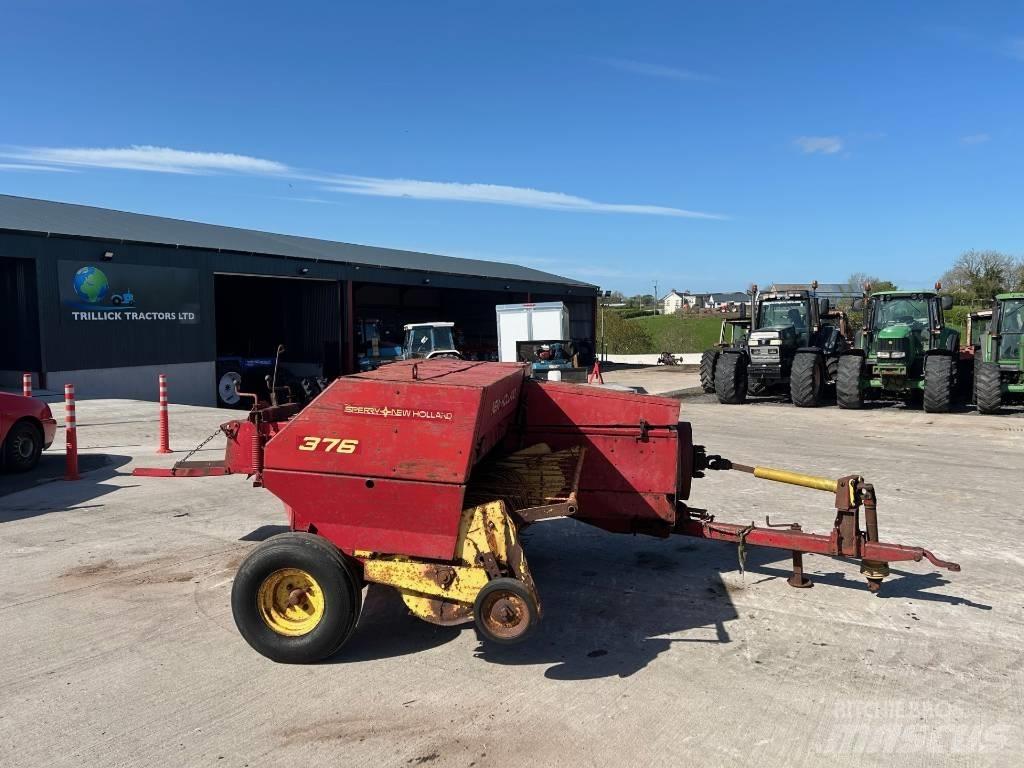 New Holland 376 Enfardadeira de fardos quadrados
