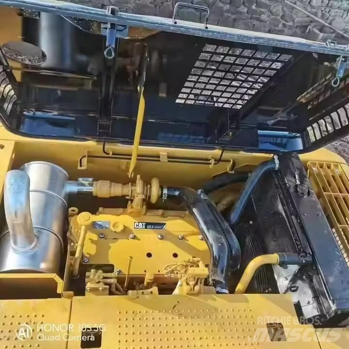 CAT 320D2 Escavadoras de rastos
