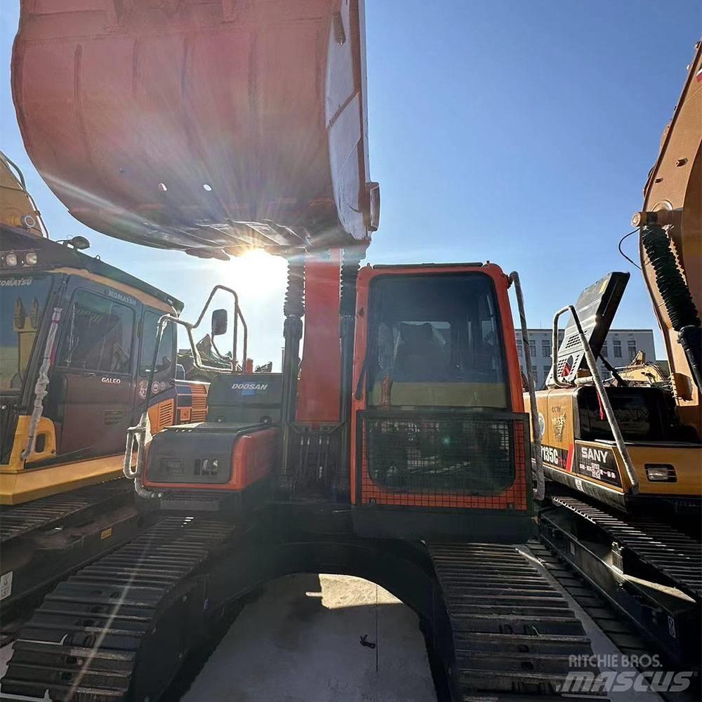Doosan DX150LC-9C Escavadoras de rastos