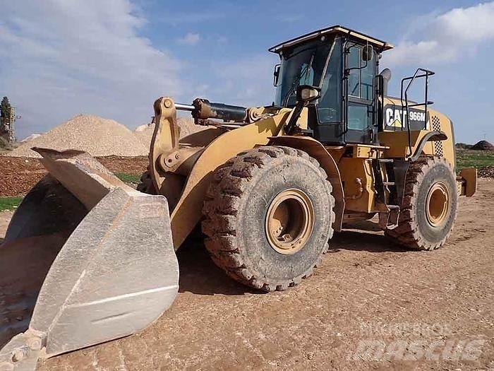 CAT 966M Pás carregadoras de rodas