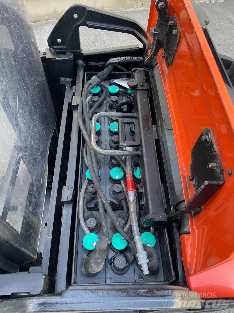 BT SPE 200 D Empilhador para operador externo