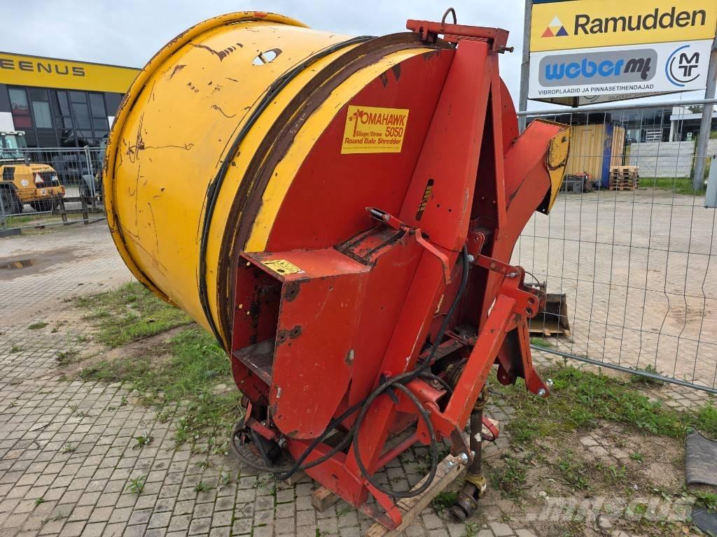 TEAGLE TOMAHAWK 5050 Cortadores, moinhos e desenroladores de fardos
