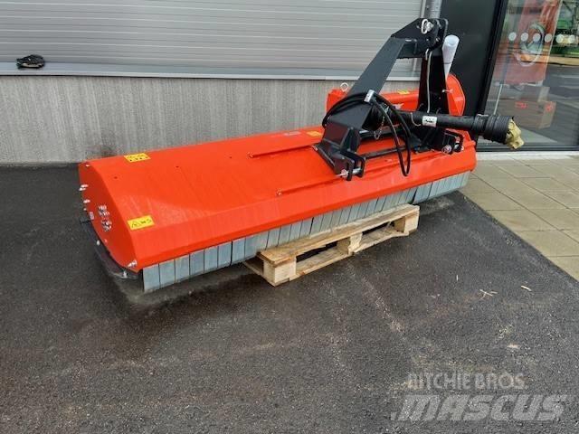Kubota SE 3250 Gadanheiras e cortadores de folhas para pastos