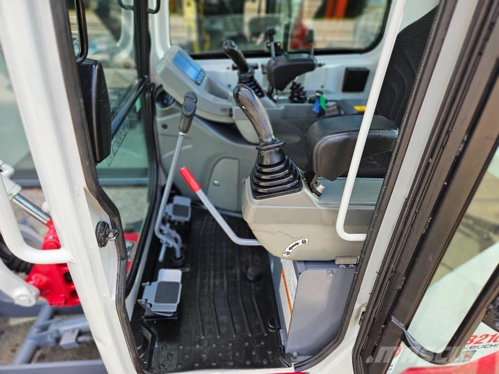 Takeuchi TB 216 Mini Escavadoras <7t