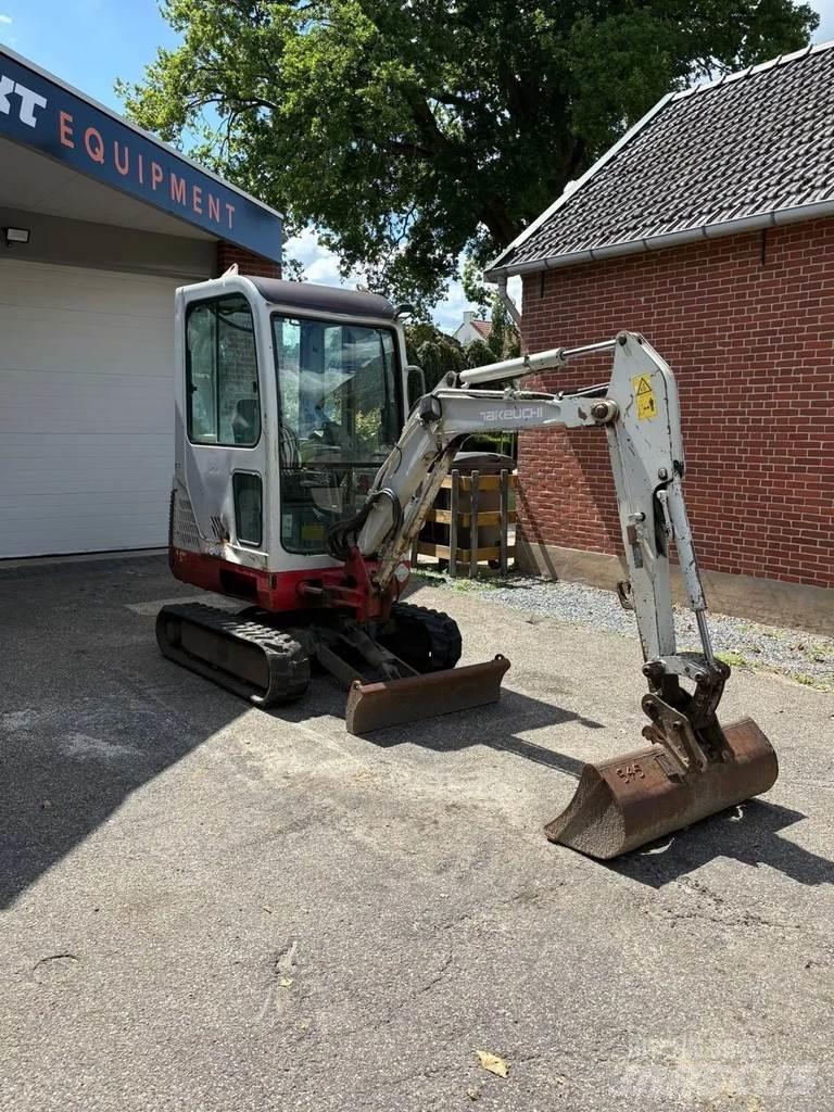 Takeuchi TB 016 Mini Escavadoras <7t