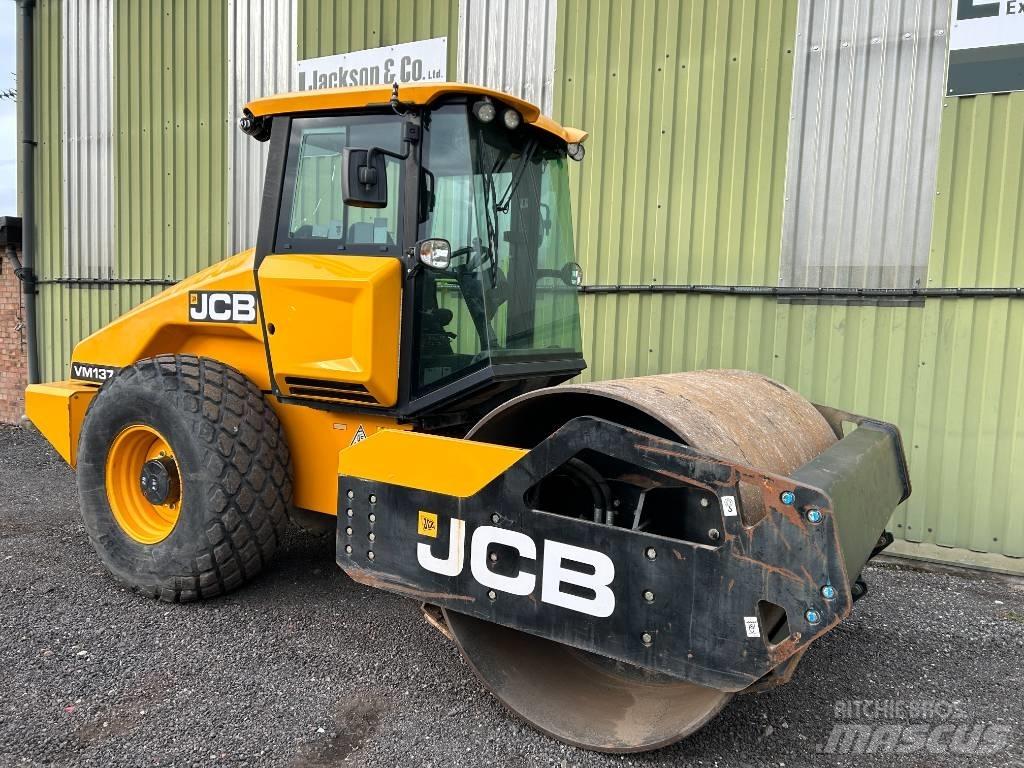 JCB VM 137 Cilindros Compactadores monocilíndricos