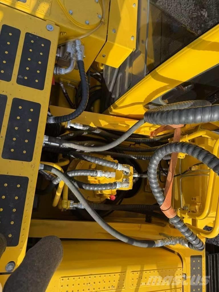 Komatsu 350LC-8 Escavadoras de rastos