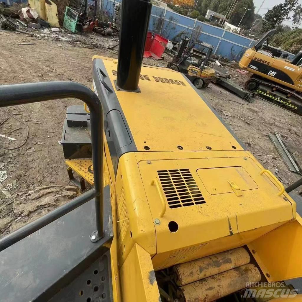 Komatsu WA 500 Pás carregadoras de rodas
