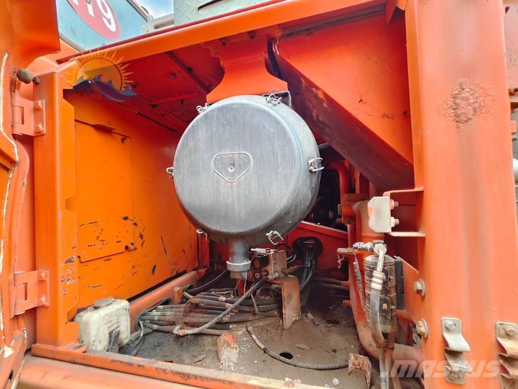 Doosan DX 300 LC Escavadoras de rastos