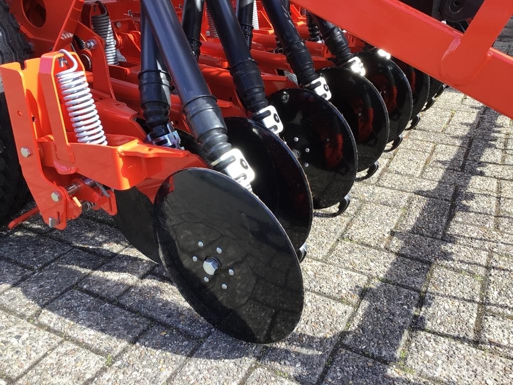 Kuhn Premia 300-24MD Perfuradoras