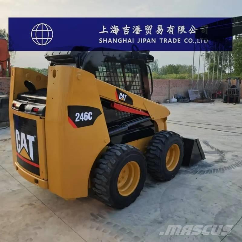 CAT 246 C Carregadoras de direcção deslizante
